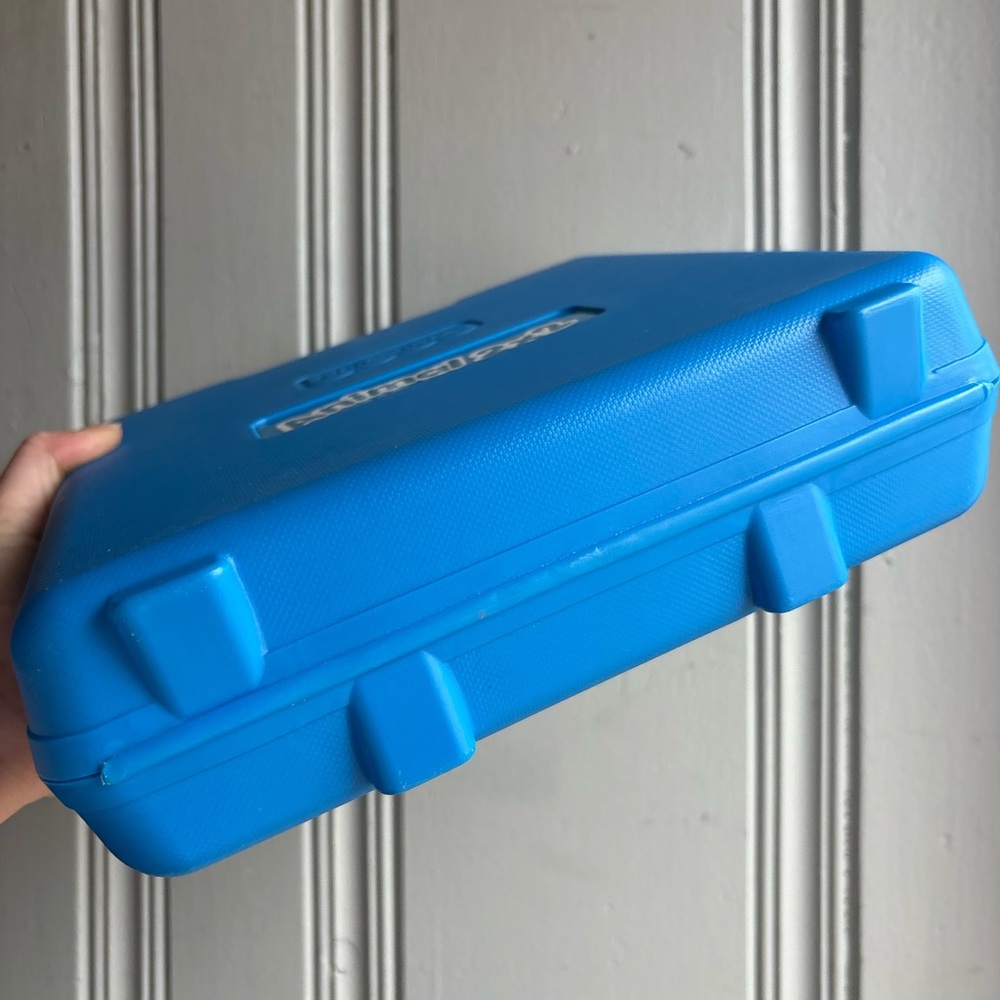 Vintage Fisher-Price Animal 2x2 Blue Carrying Case & Game - Picture 2 of 4